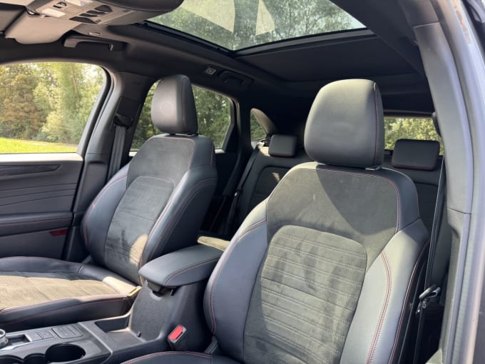 2025 Ford Kuga
