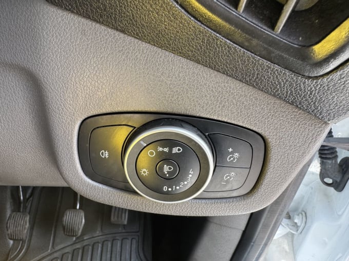 2025 Ford Transit Connect