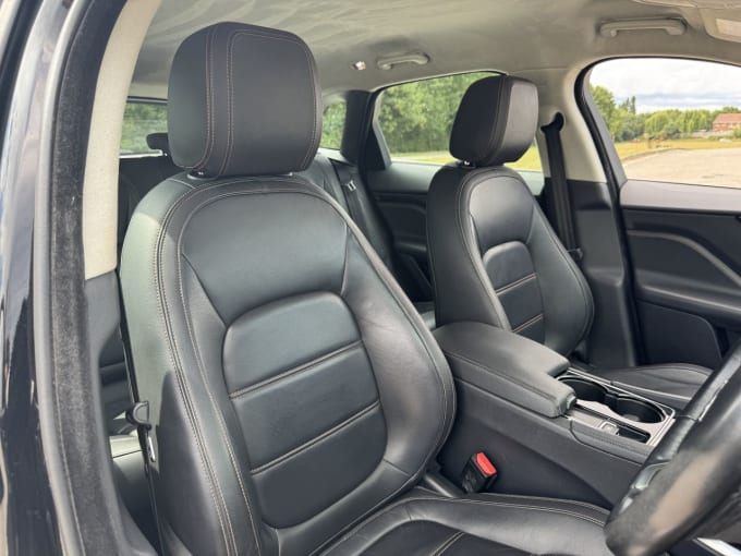 2025 Jaguar F-pace