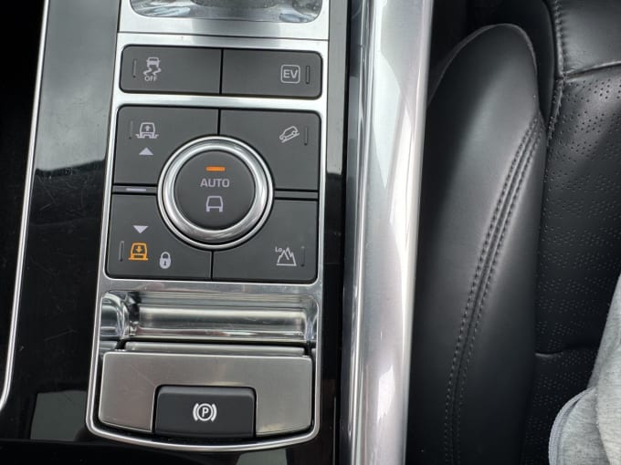 2025 Land Rover Range Rover Sport