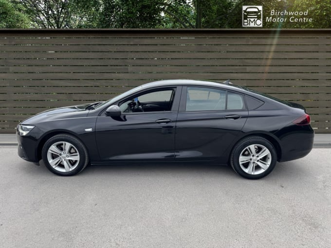 2025 Vauxhall Insignia