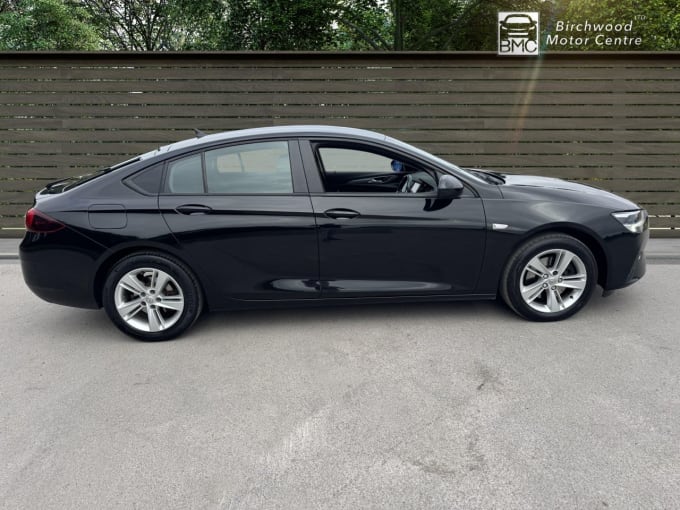2025 Vauxhall Insignia