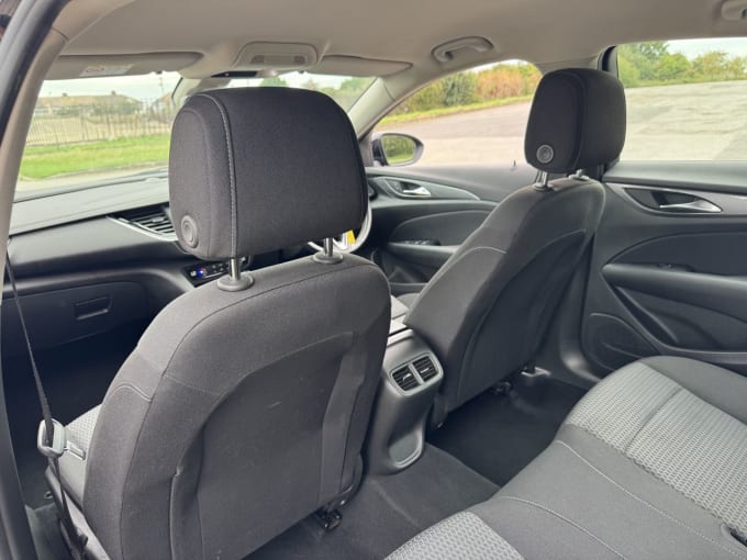 2025 Vauxhall Insignia
