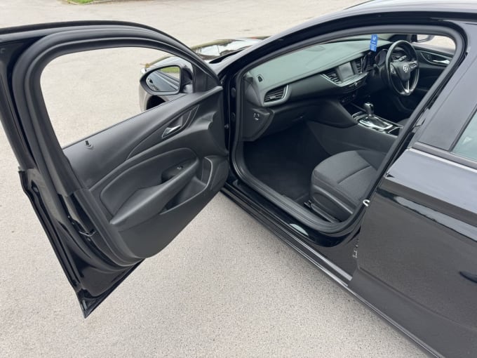 2025 Vauxhall Insignia