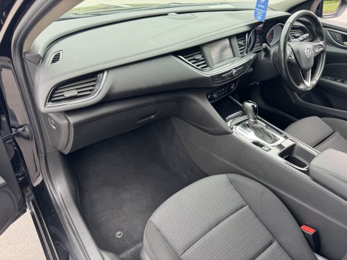 2025 Vauxhall Insignia