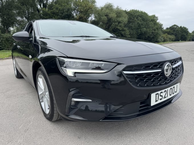 2025 Vauxhall Insignia