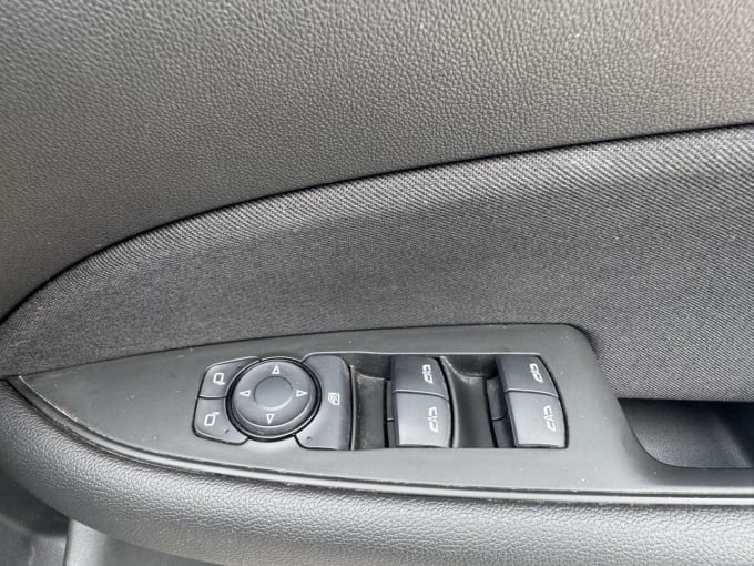 2025 Vauxhall Insignia
