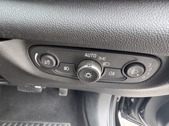 2025 Vauxhall Insignia