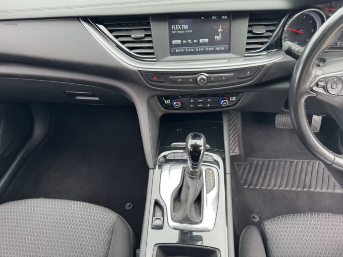 2025 Vauxhall Insignia