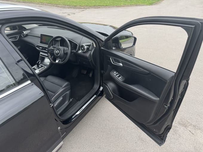 2025 Mg Mg Hs