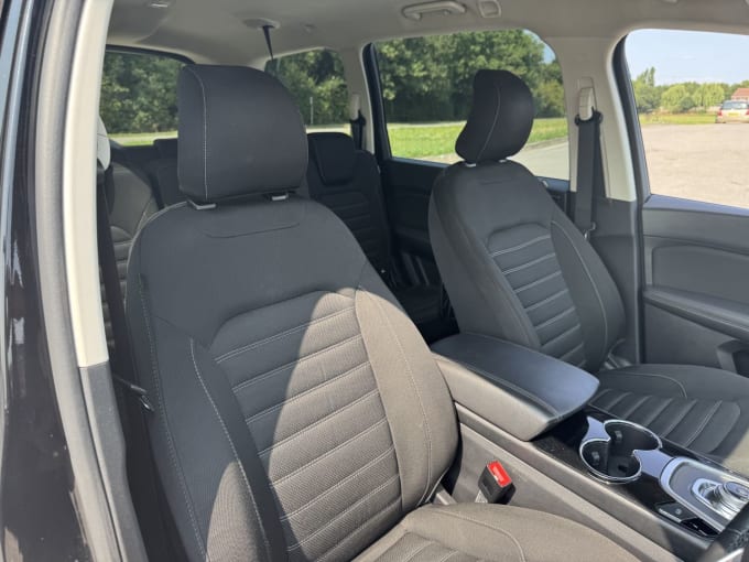 2025 Ford Galaxy