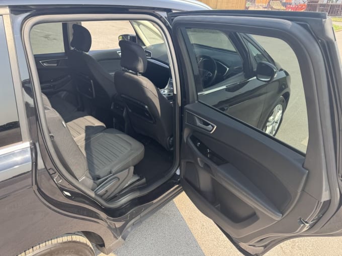 2025 Ford Galaxy