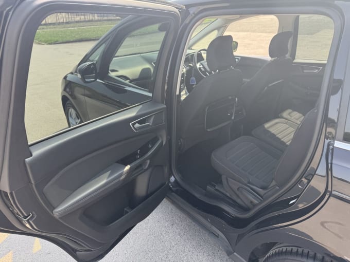 2025 Ford Galaxy