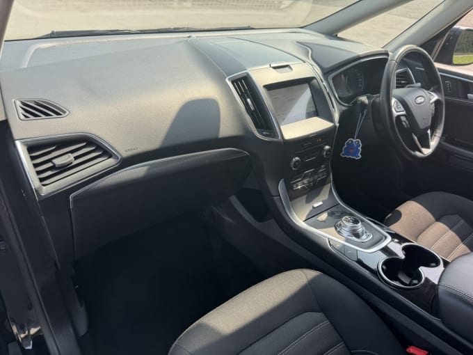 2025 Ford Galaxy