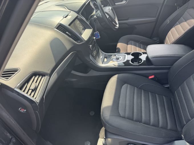 2025 Ford Galaxy