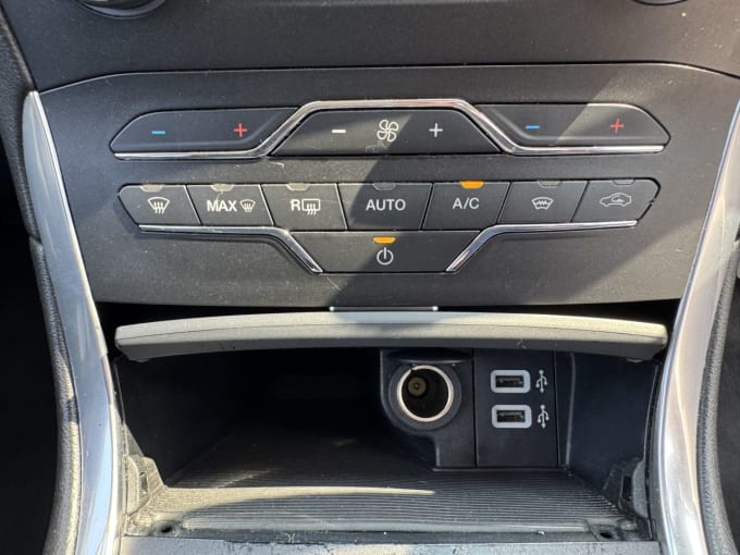 2025 Ford Galaxy