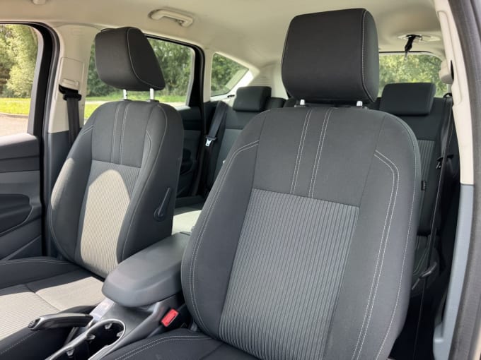 2025 Ford C-max