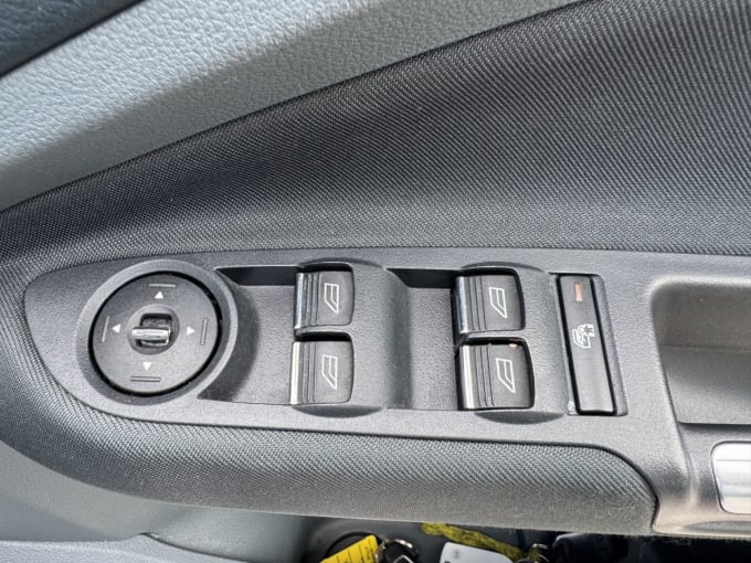 2025 Ford C-max