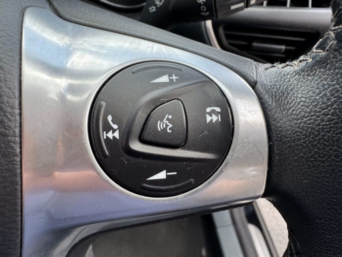 2025 Ford C-max