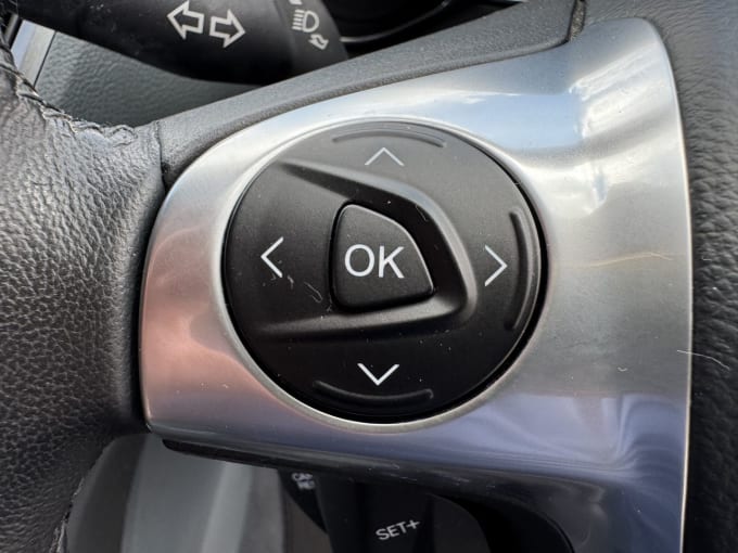 2025 Ford C-max