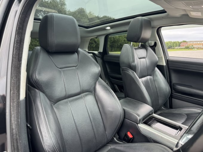 2025 Land Rover Range Rover Evoque
