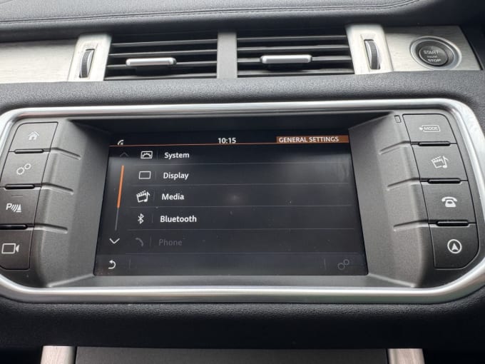 2025 Land Rover Range Rover Evoque