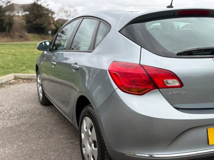 2025 Vauxhall Astra