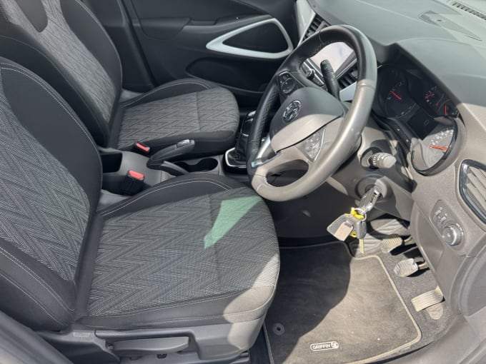 2025 Vauxhall Crossland X