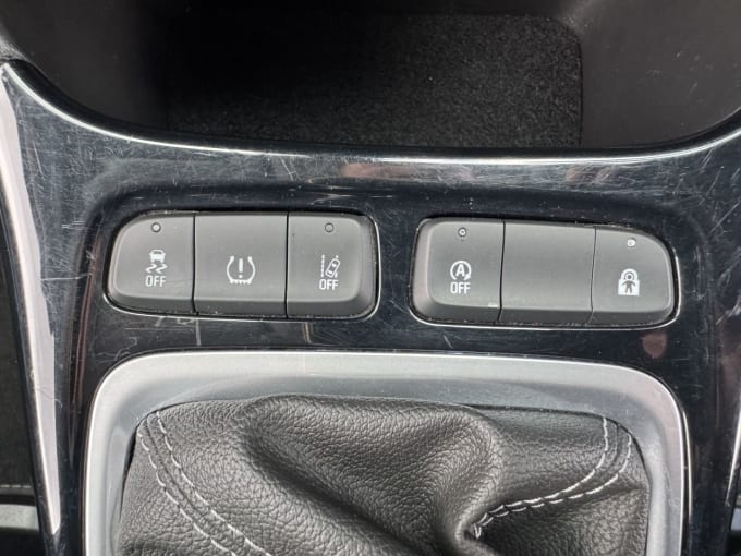 2025 Vauxhall Crossland X
