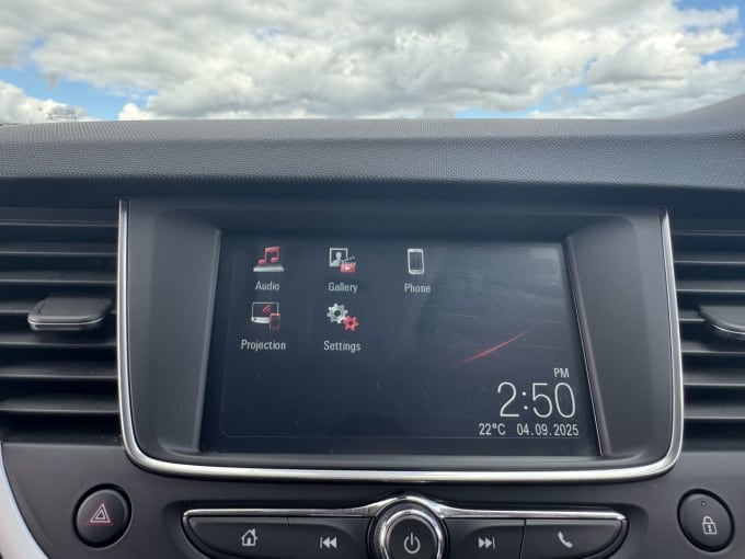 2025 Vauxhall Crossland X