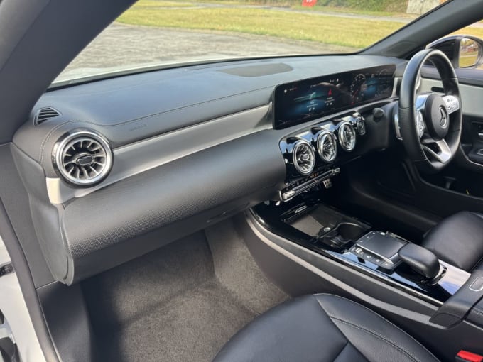 2023 Mercedes-benz Cla