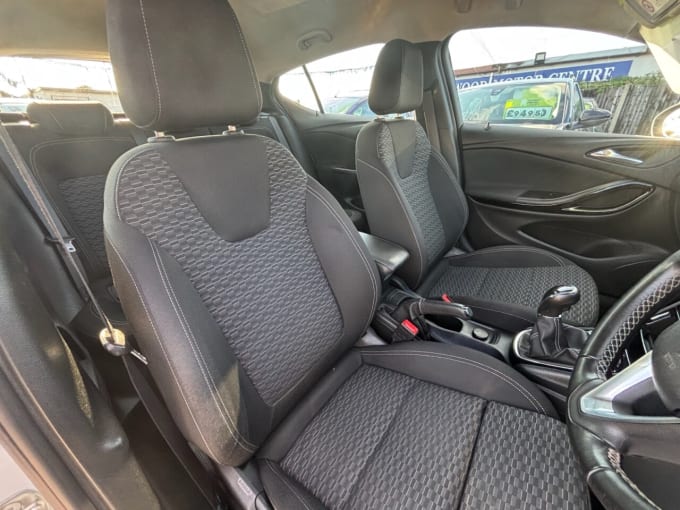 2025 Vauxhall Astra