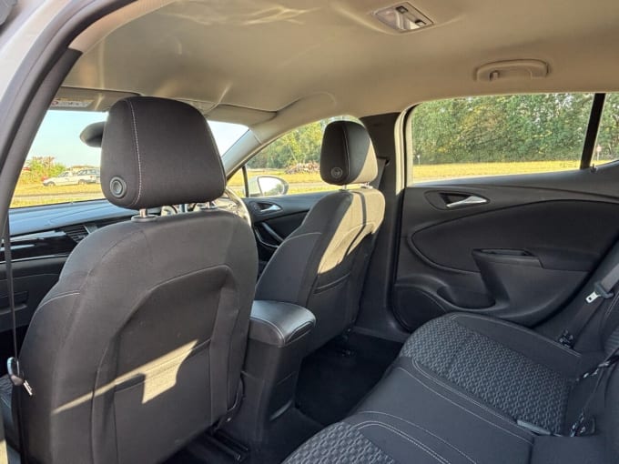 2025 Vauxhall Astra