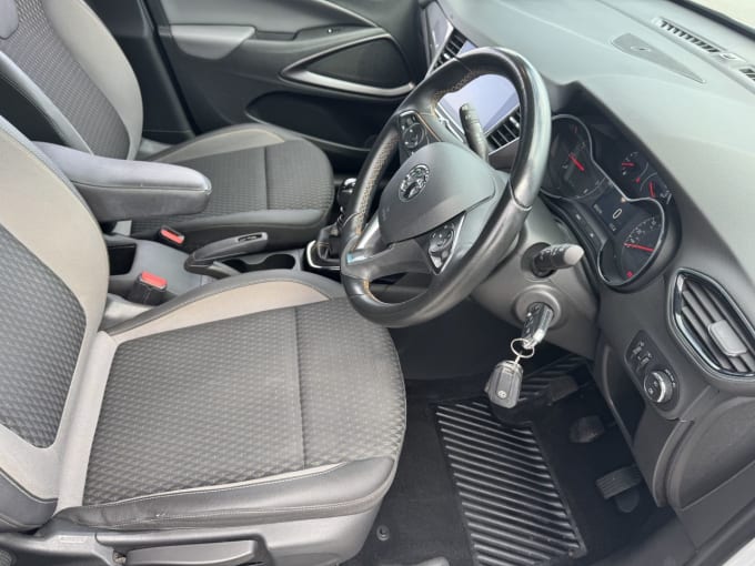 2025 Vauxhall Crossland X