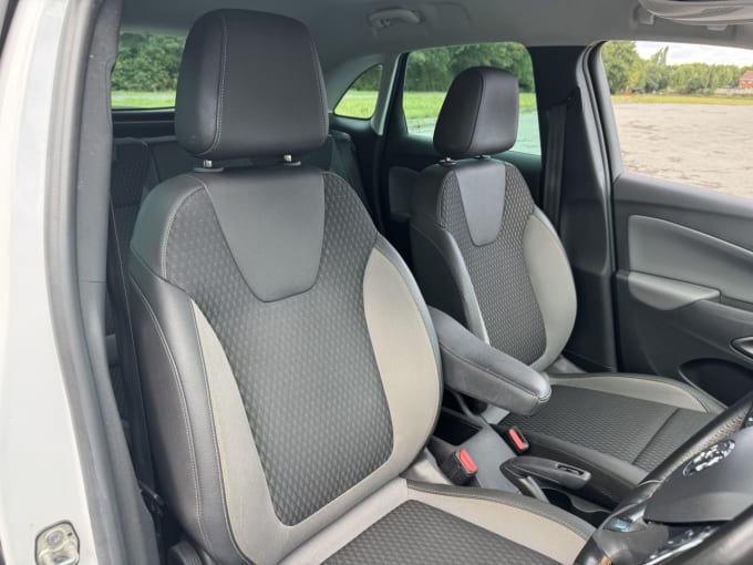 2025 Vauxhall Crossland X