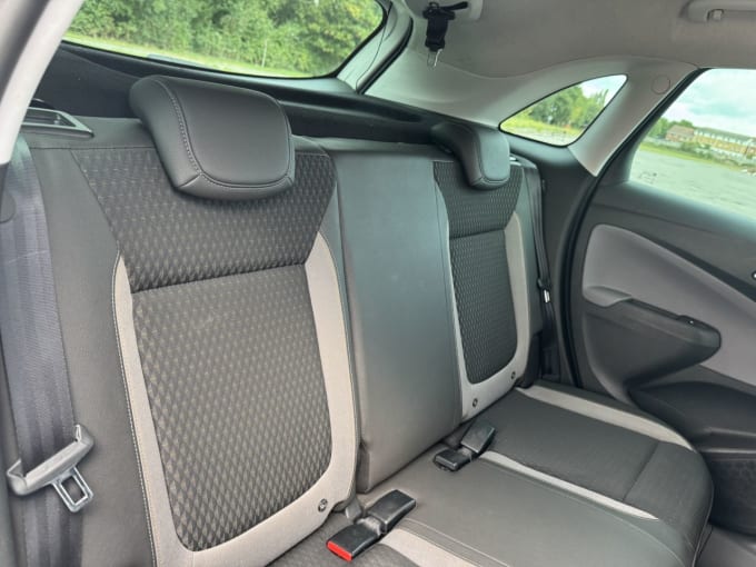 2025 Vauxhall Crossland X