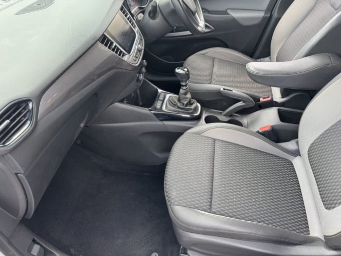 2025 Vauxhall Crossland X