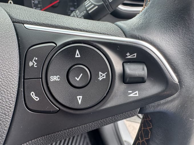 2025 Vauxhall Crossland X