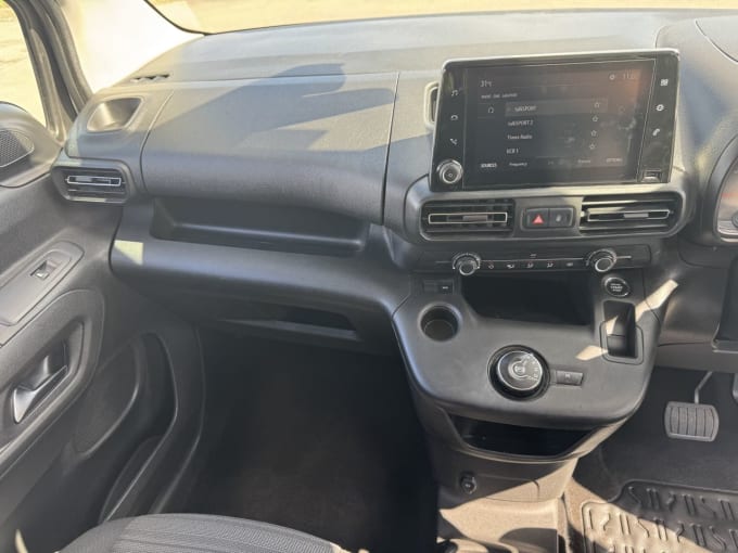 2025 Vauxhall Combo Life