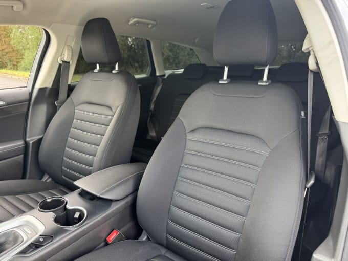 2025 Ford Mondeo
