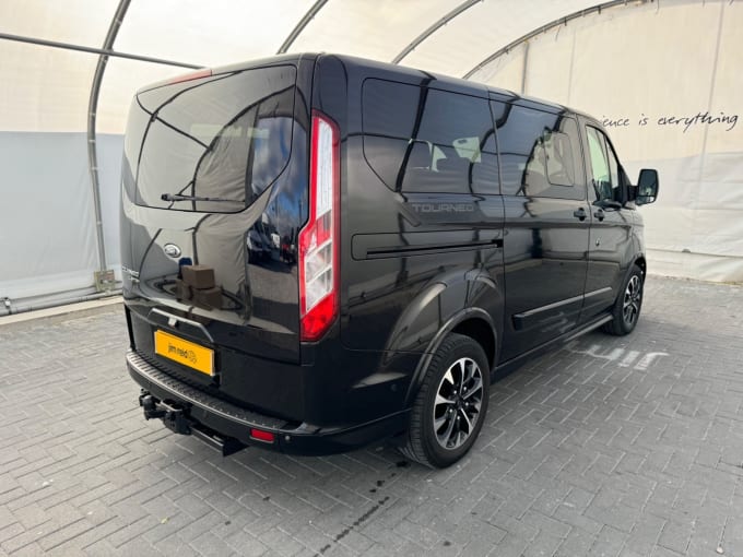 2020 Ford Tourneo