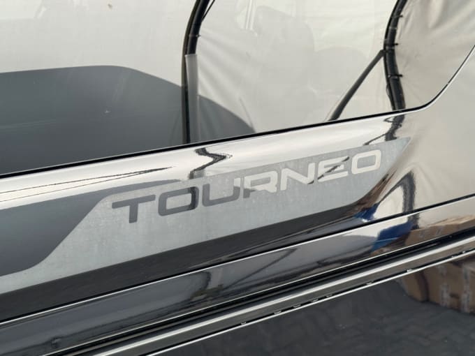 2020 Ford Tourneo