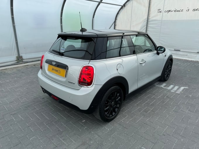 2018 Mini Hatch