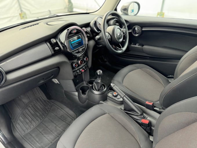 2018 Mini Hatch