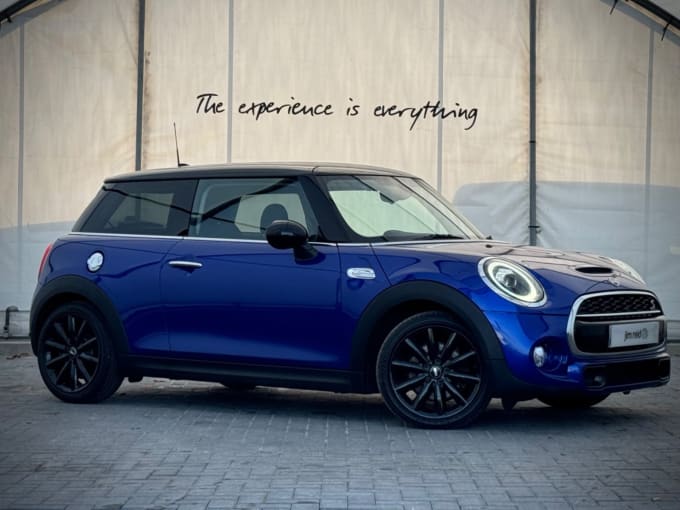 2018 Mini Hatch