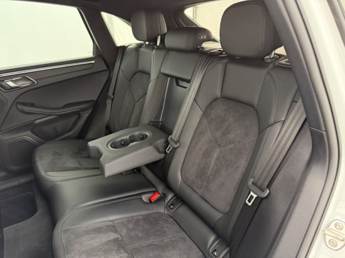2020 Porsche Macan