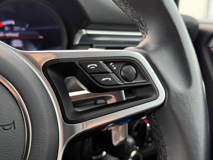 2020 Porsche Macan