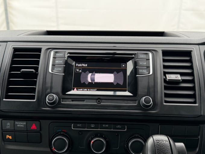 2019 Volkswagen Transporter Shuttle