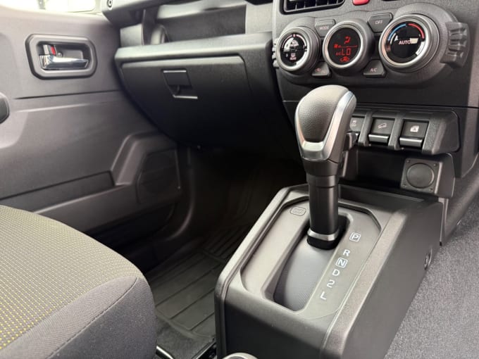 2025 Suzuki Jimny