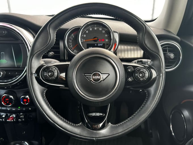 2019 Mini Hatch